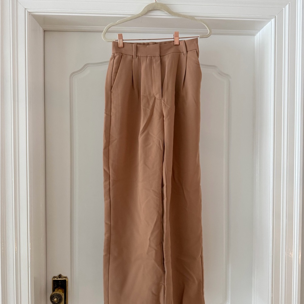 NWT Abercrombie & Fitch Light Brown Trousers